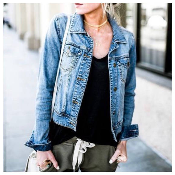 Retro Chic fabulous Jean Jacket - Picture 2 of 7